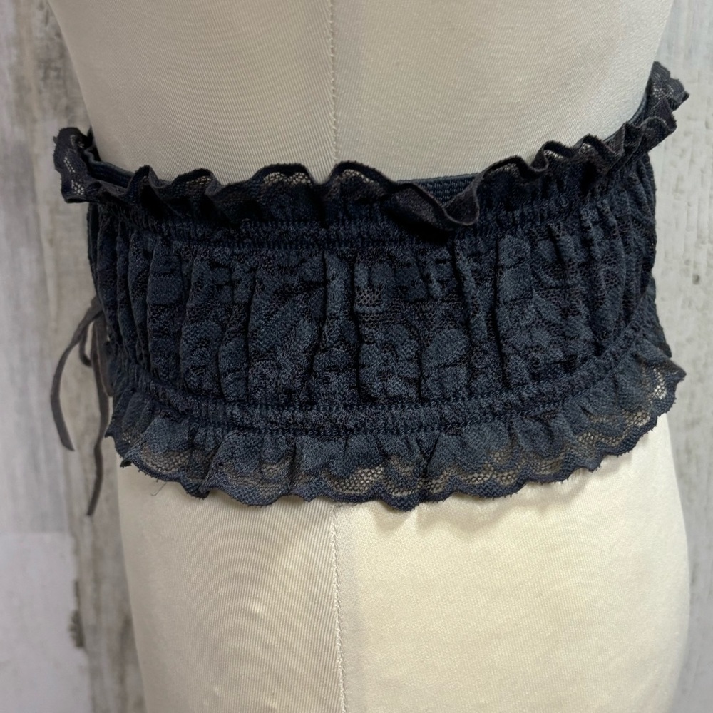 Elegant Lace-Up Gray Waist Belt - Picture 3 of 5